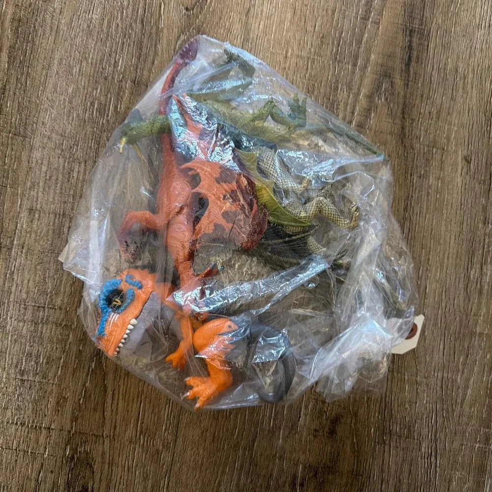 Lot of 4Toy Major Plastic Dragon‎ Action Figures including Megawings